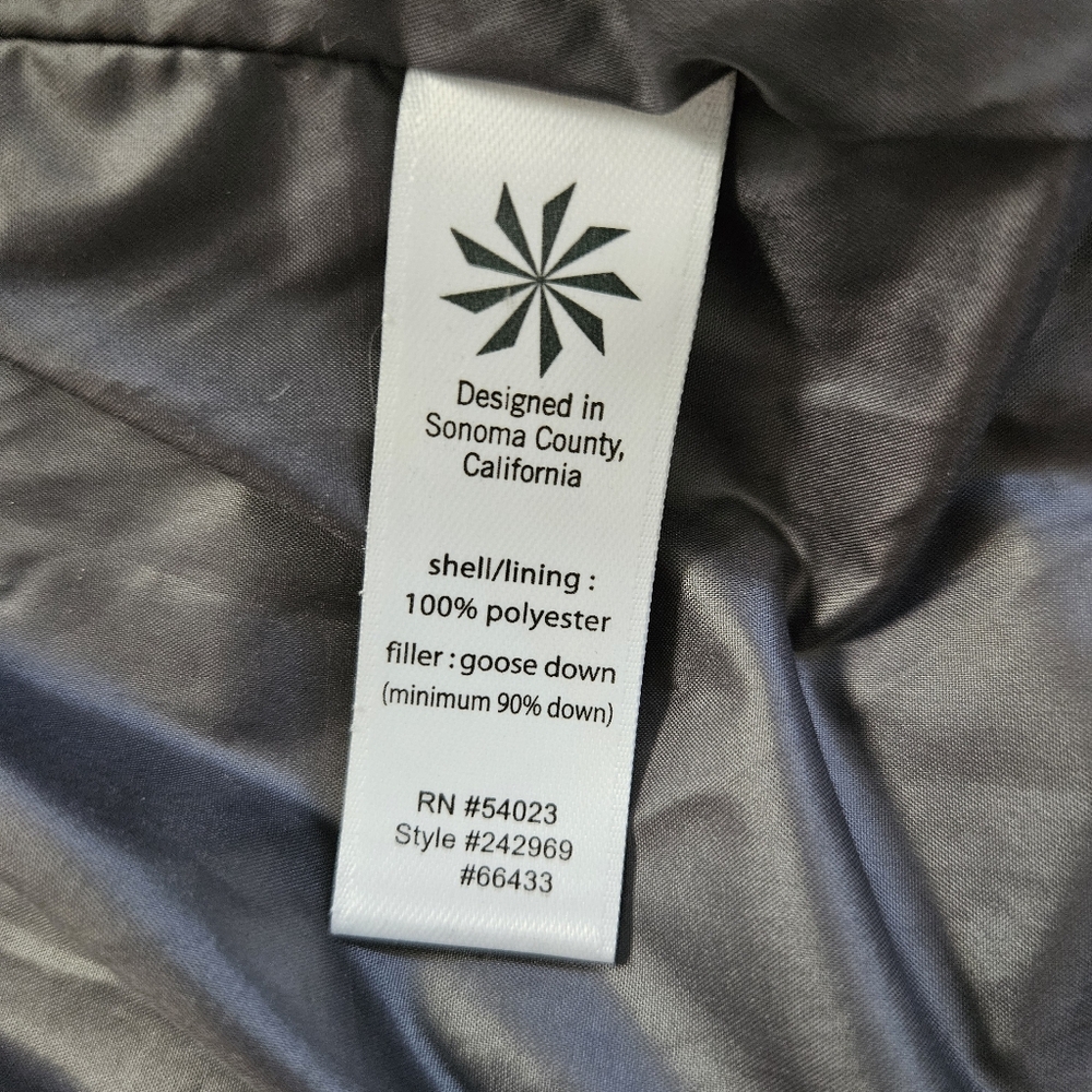 Athleta Lightweight Down Puffer Jacket - image 7